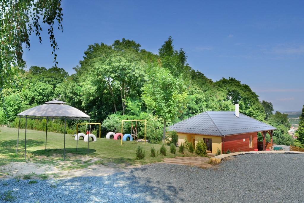 Areal Hradisek Villa Klobouky u Brna Buitenkant foto